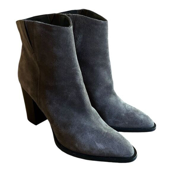VINCE Erving Gray Suede Ankle Booties Stacked Heel Almond Toe Pull On NWOB US 9M - Picture 2 of 11